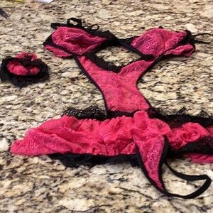 Women nightie sz large beautiful set ❤️